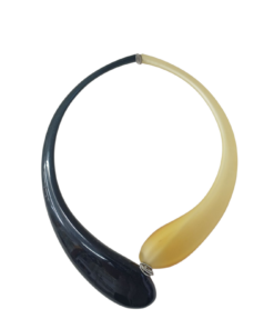 Φυσητό Κολιέ από αυθεντικό γυαλί Μουράνο σε χρώμα μαύρο κίτρινο